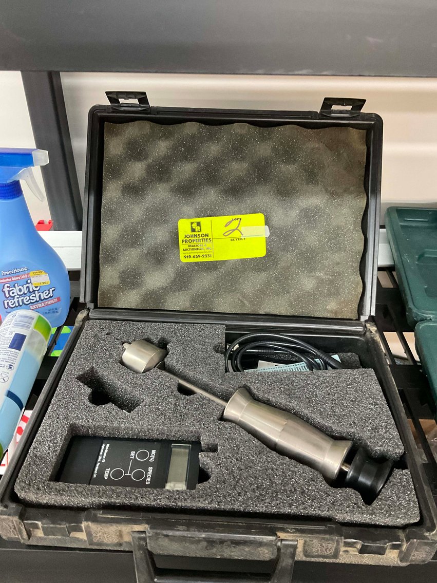 Image for The Complete Liquidation of Martys Flooring in Coats!