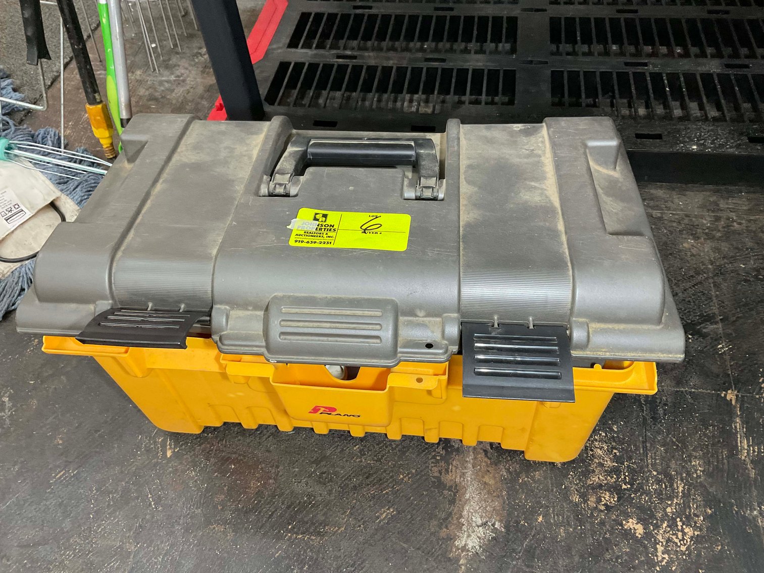 Image for The Complete Liquidation of Martys Flooring in Coats!