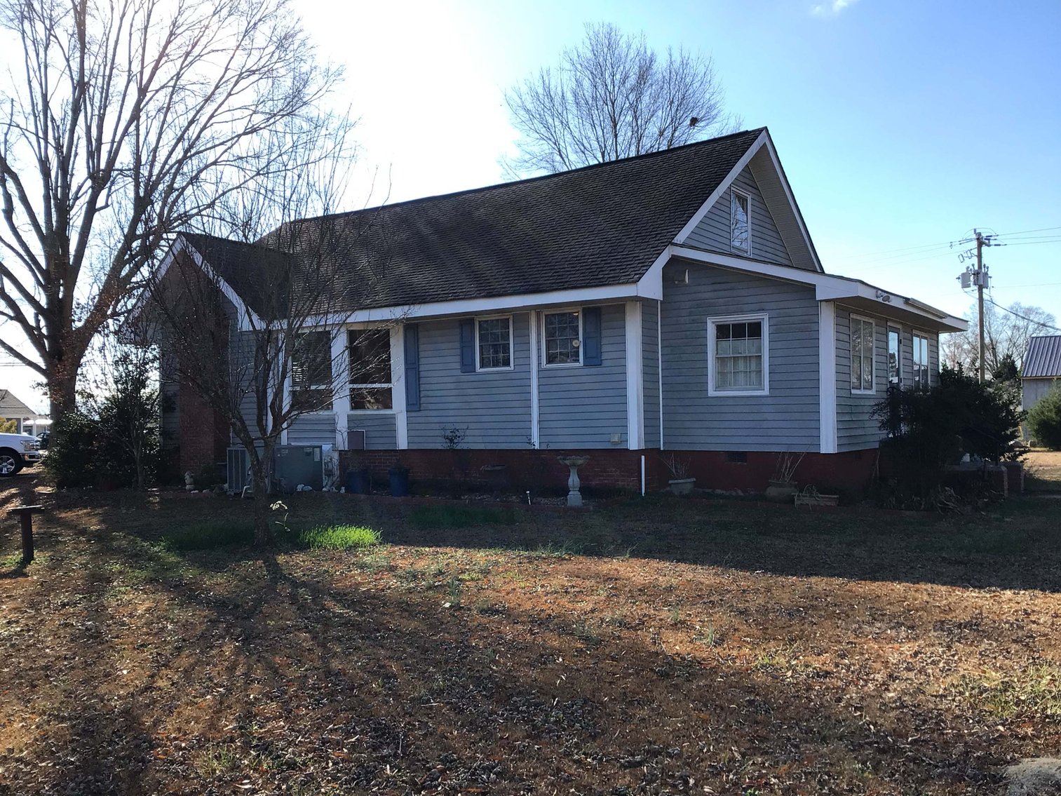 Image for Beautiful Home Outside of Downtown Angier! Live / Online / Simulcast Auction held at the home!