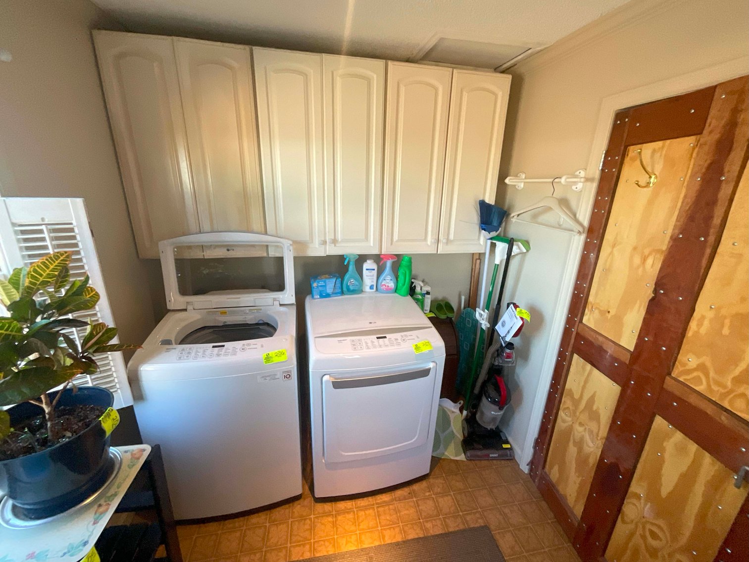 Image for Beautiful Home Outside of Downtown Angier! Live / Online / Simulcast Auction held at the home!