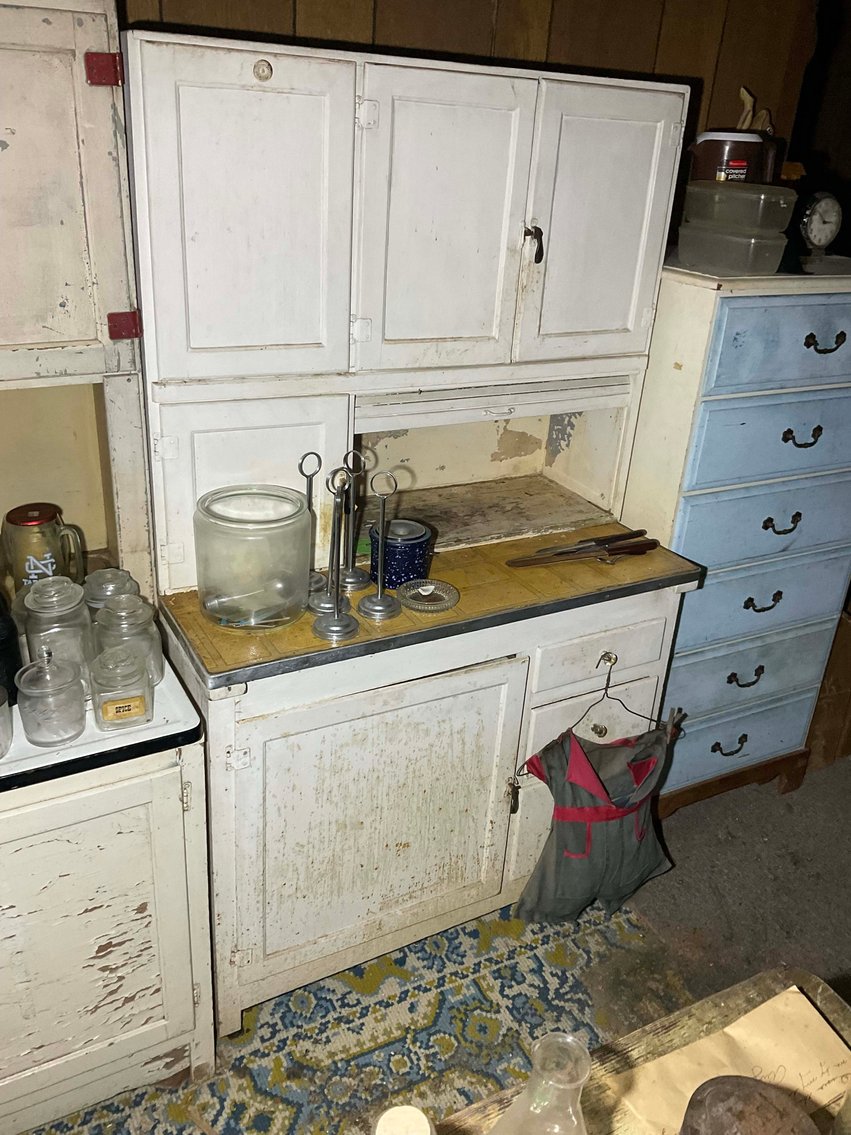 Image for Round 5 of the Huge Collection of Glassware and lots more Selling Absolute in this LIVE Only Auction Event!