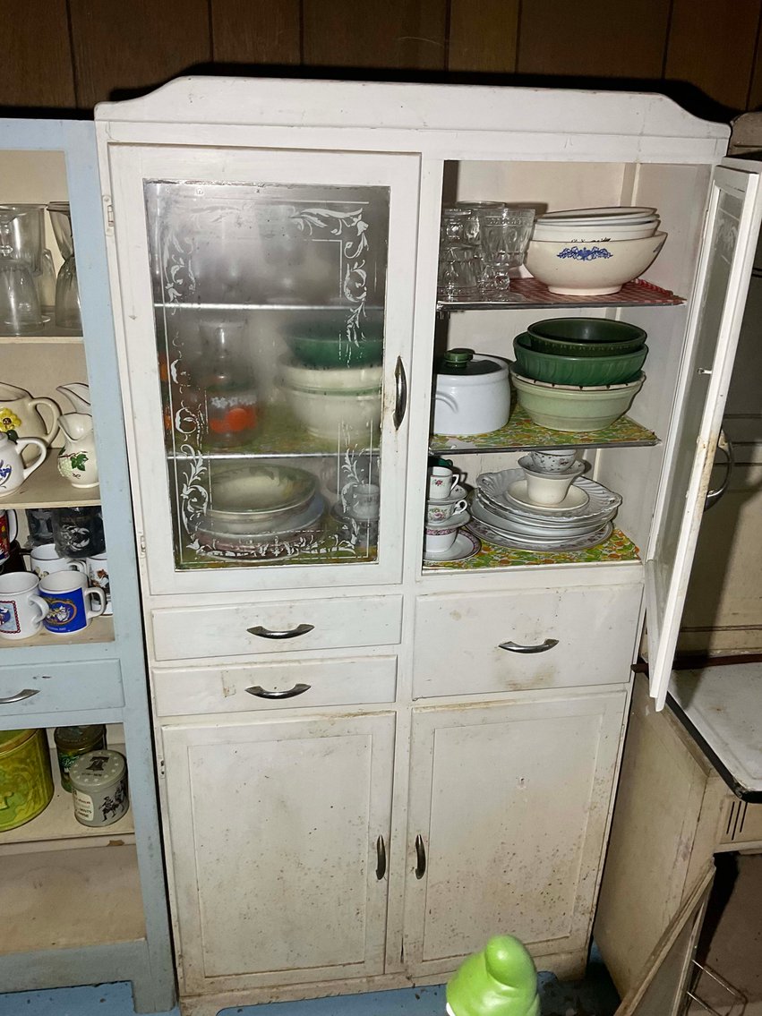 Image for Round 5 of the Huge Collection of Glassware and lots more Selling Absolute in this LIVE Only Auction Event!