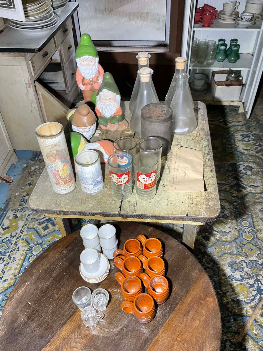 Image for Round 5 of the Huge Collection of Glassware and lots more Selling Absolute in this LIVE Only Auction Event!