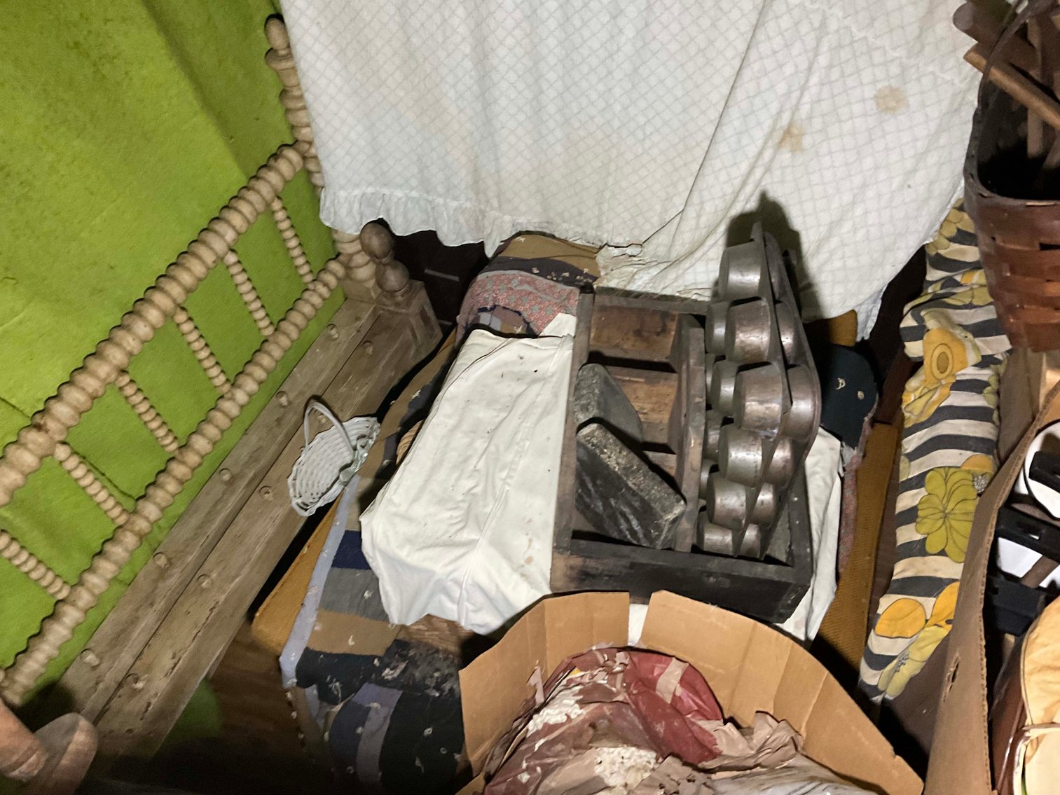 Image for Round 5 of the Huge Collection of Glassware and lots more Selling Absolute in this LIVE Only Auction Event!