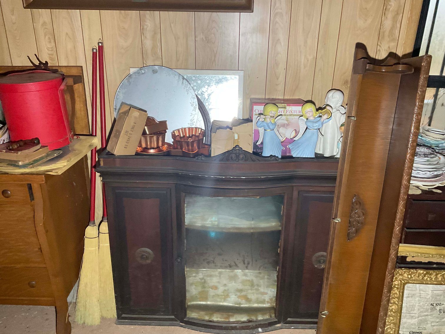 Image for Round 5 of the Huge Collection of Glassware and lots more Selling Absolute in this LIVE Only Auction Event!