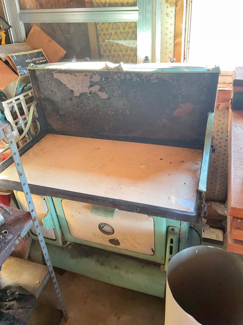 Image for Round 5 of the Huge Collection of Glassware and lots more Selling Absolute in this LIVE Only Auction Event!