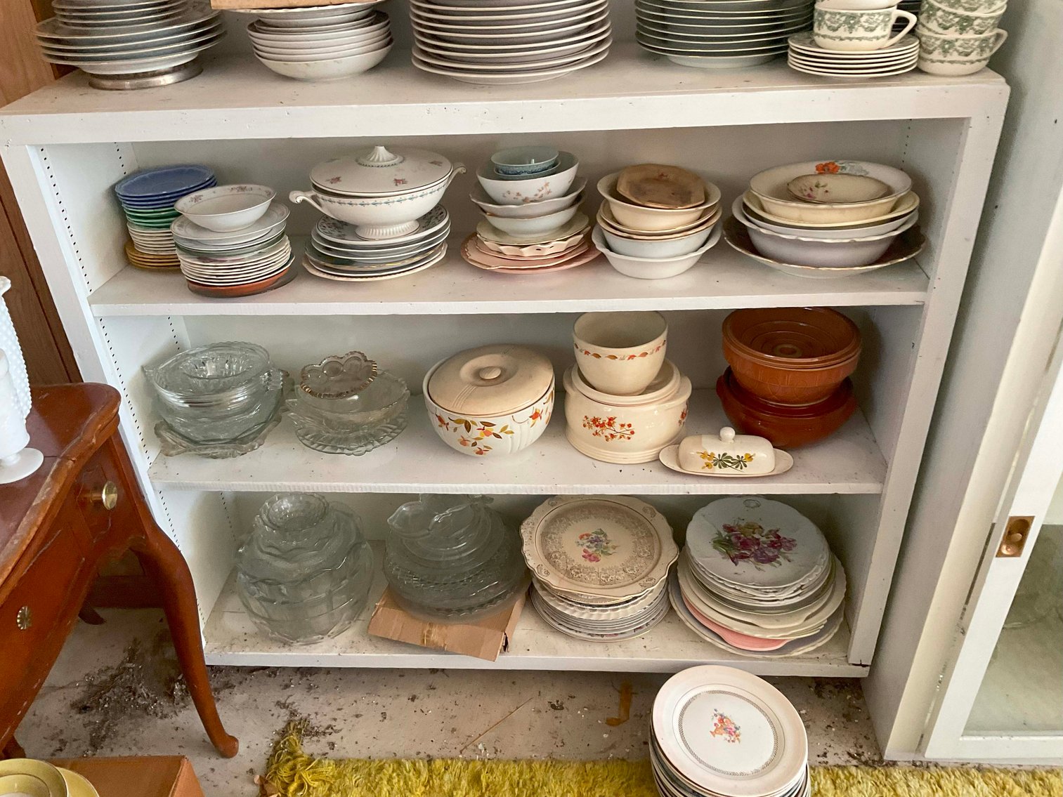 Image for Round 5 of the Huge Collection of Glassware and lots more Selling Absolute in this LIVE Only Auction Event!