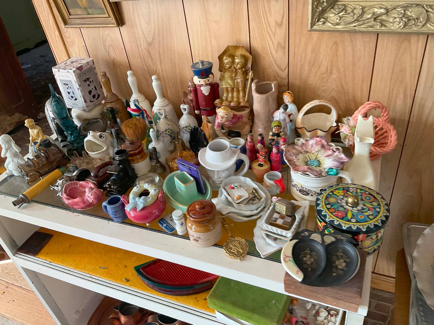 Image for Round 5 of the Huge Collection of Glassware and lots more Selling Absolute in this LIVE Only Auction Event!