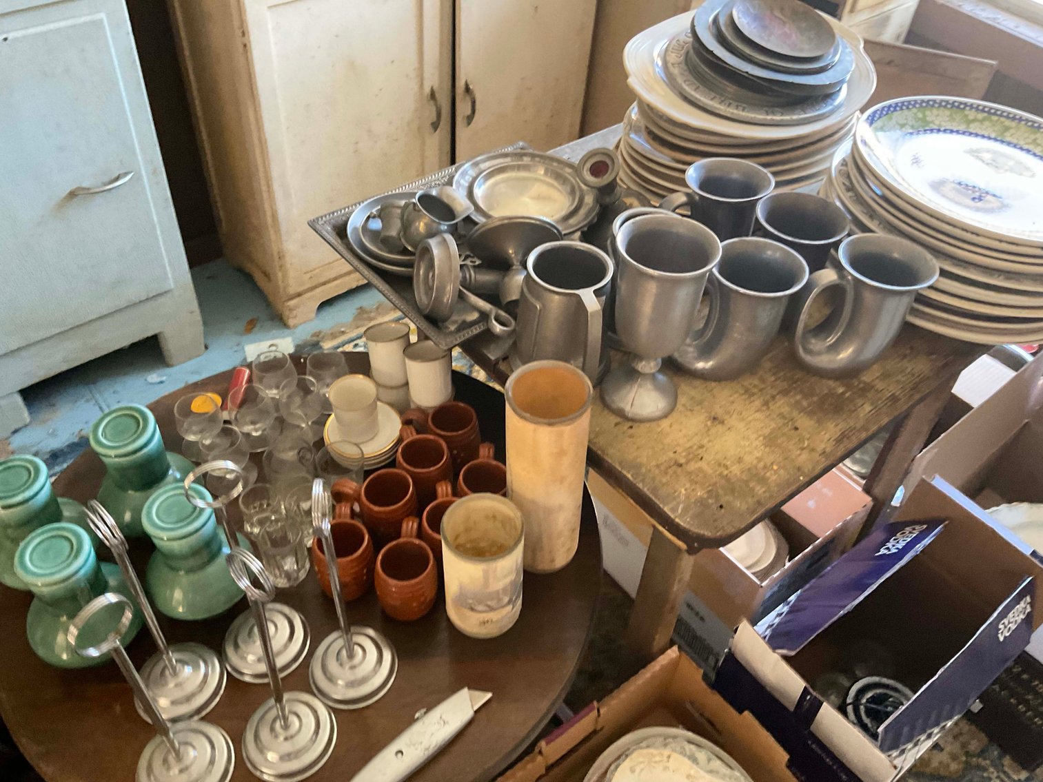 Image for Round 5 of the Huge Collection of Glassware and lots more Selling Absolute in this LIVE Only Auction Event!