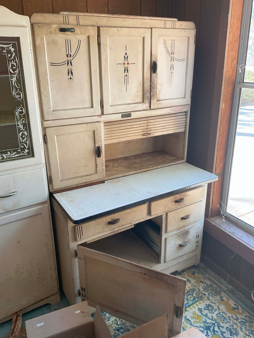 Image for Round 5 of the Huge Collection of Glassware and lots more Selling Absolute in this LIVE Only Auction Event!