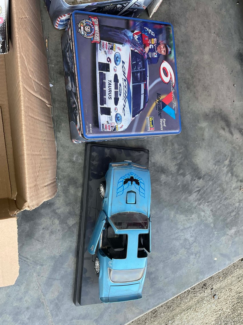 Image for Multi-Consignor Online Only Auction with Duck decoys, Arcade games, Beanie Babies and more!