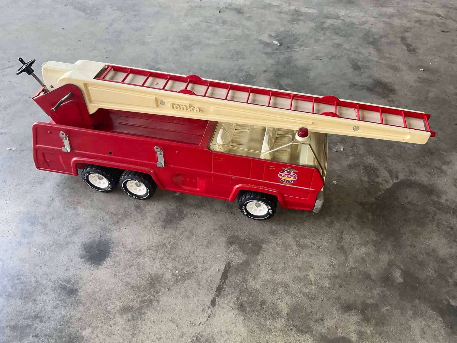 Image for Multi-Consignor Online Only Auction with Duck decoys, Arcade games, Beanie Babies and more!