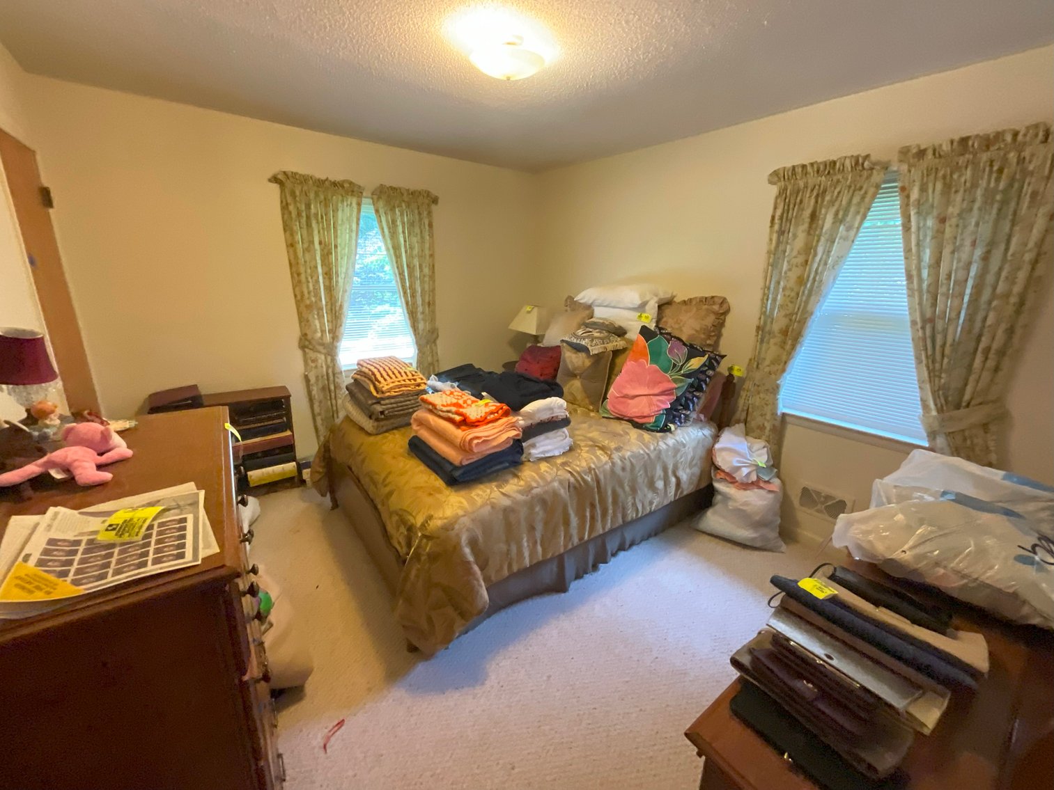 Image for Super Brick Ranch in an established neighborhood with a basement!  SOLD AND CLOSED DUE TO PRE-AUCTION MARKETING!