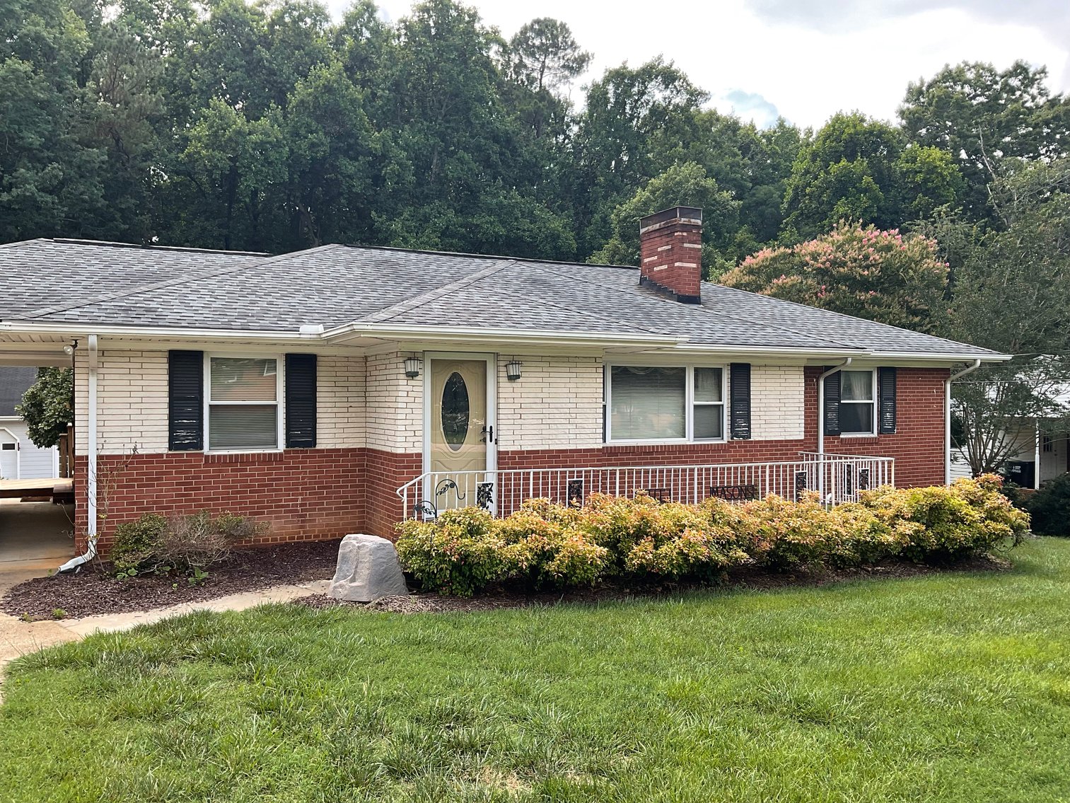 Image for Super Brick Ranch in an established neighborhood with a basement!  SOLD AND CLOSED DUE TO PRE-AUCTION MARKETING!