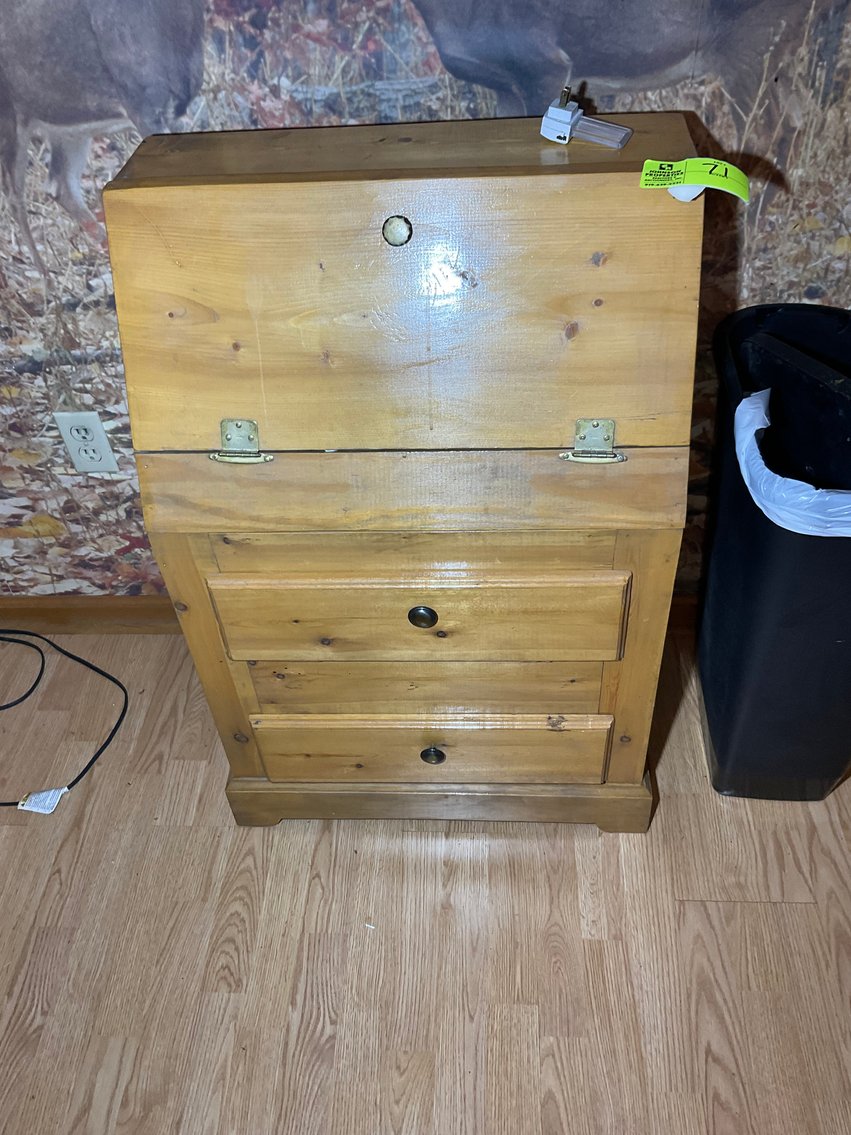 Image for Online Only Personal Property Auction outside of Pembroke!