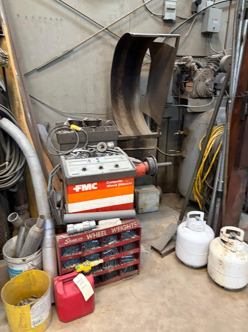 Image for Online Only Truck Shop Auction in Cary! Memorabilia, Americana and Lots More Vintage items!