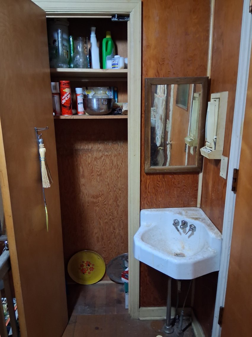 Image for Merrill 3BR/1BA Real Estate Property