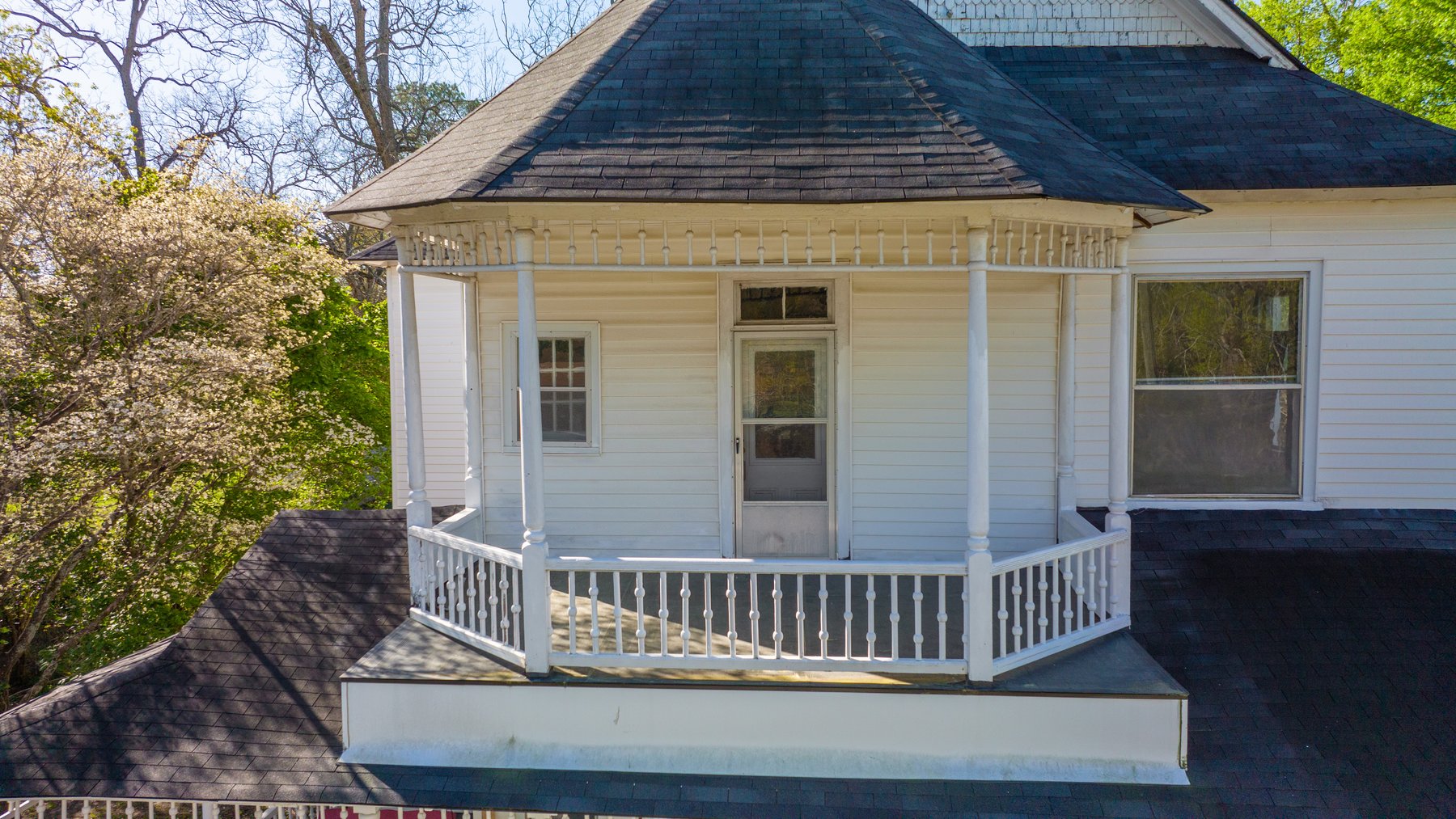 Image for 5 Bedroom / 3 Bathroom Victorian Style Home in Americus, GA