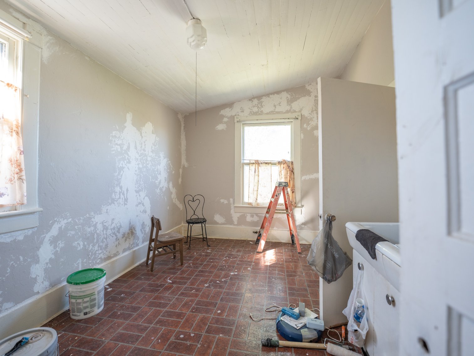 Image for 5 Bedroom / 3 Bathroom Victorian Style Home in Americus, GA