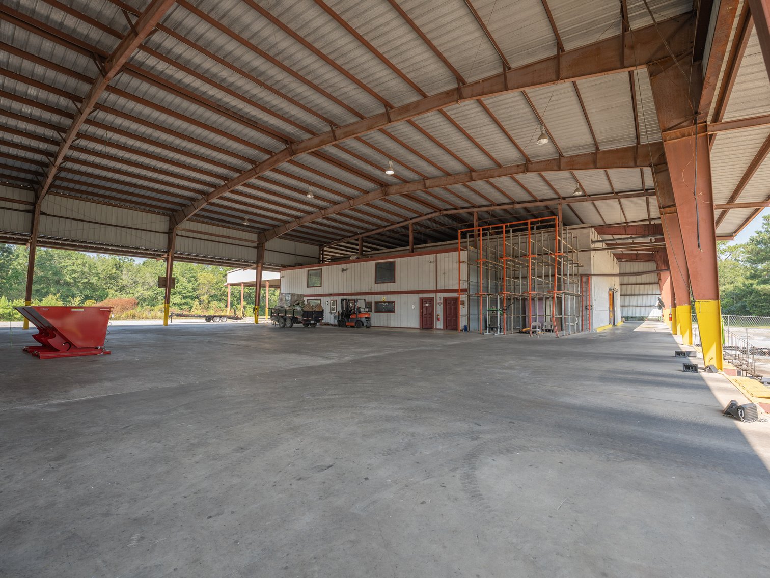 Image for 39,720+/- sq.ft Warehouse Facility with Cold Storage & 5,000+/- sq.ft Enclosed Building on 7.29+/- Acres