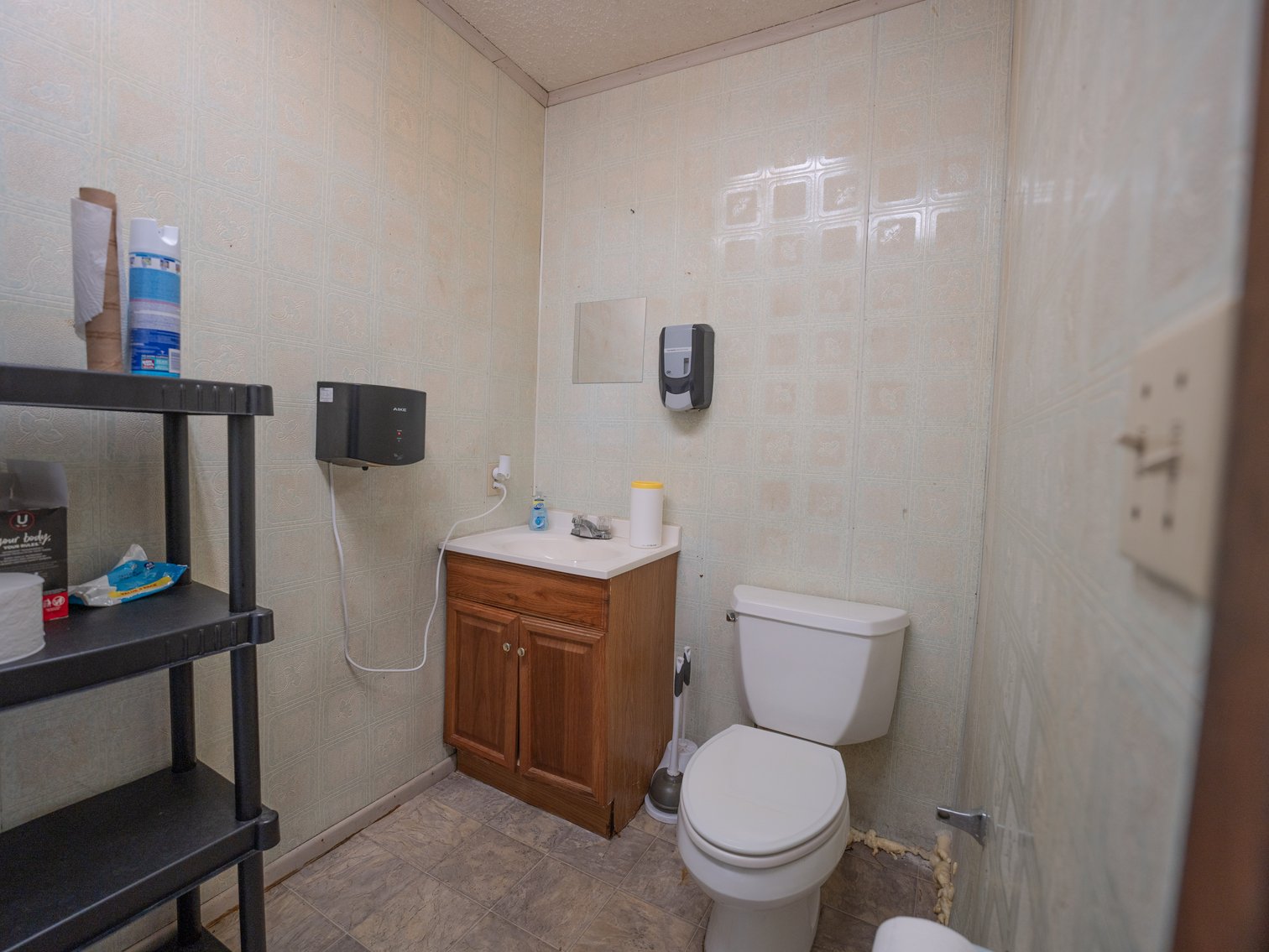 Image for 39,720+/- sq.ft Warehouse Facility with Cold Storage & 5,000+/- sq.ft Enclosed Building on 7.29+/- Acres