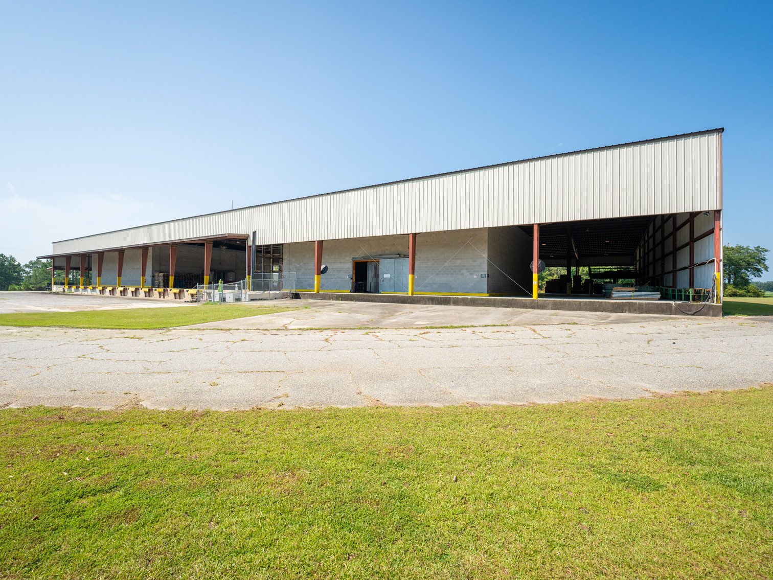 Image for 39,720+/- sq.ft Warehouse Facility with Cold Storage & 5,000+/- sq.ft Enclosed Building on 7.29+/- Acres