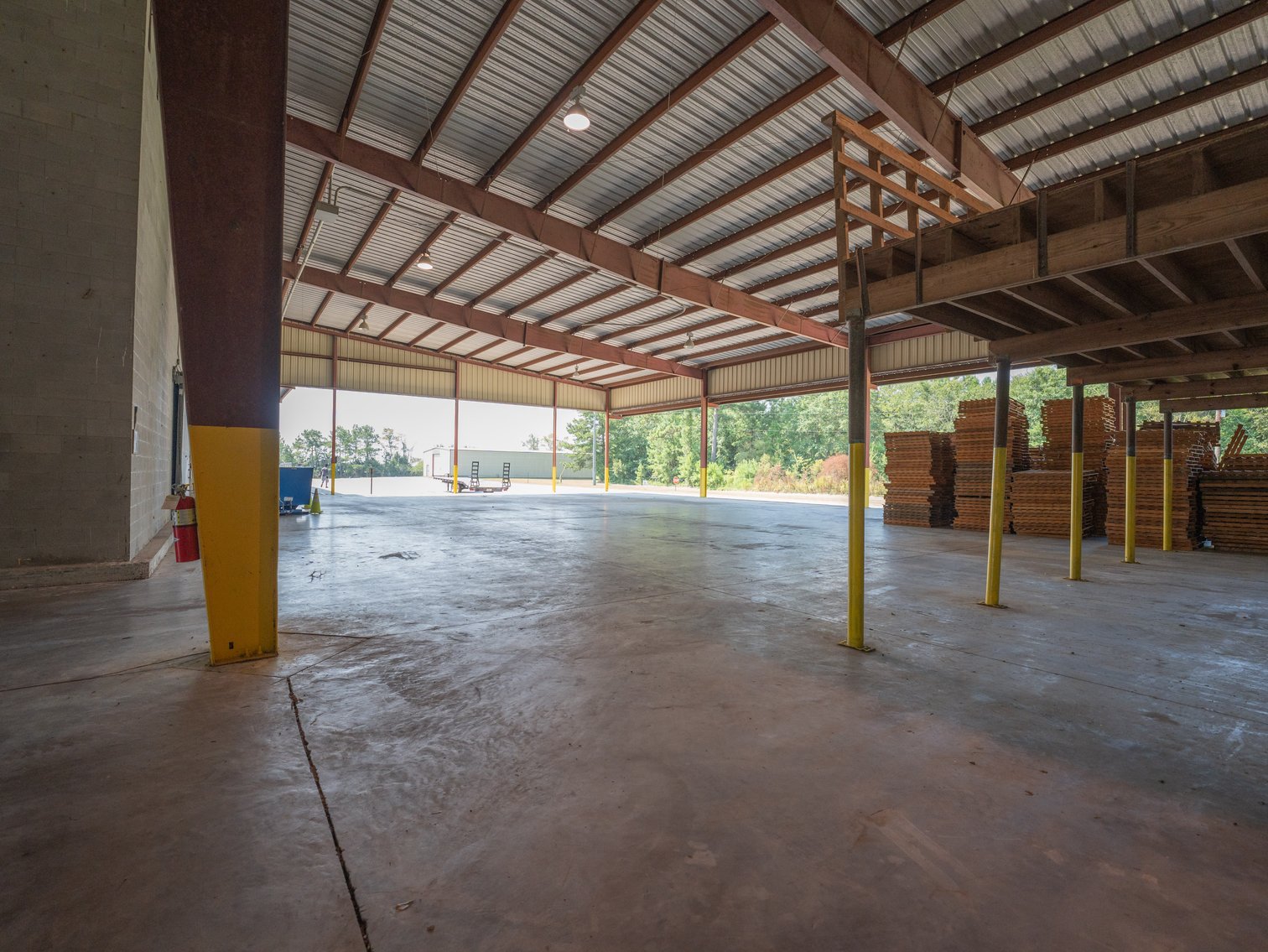Image for 39,720+/- sq.ft Warehouse Facility with Cold Storage & 5,000+/- sq.ft Enclosed Building on 7.29+/- Acres