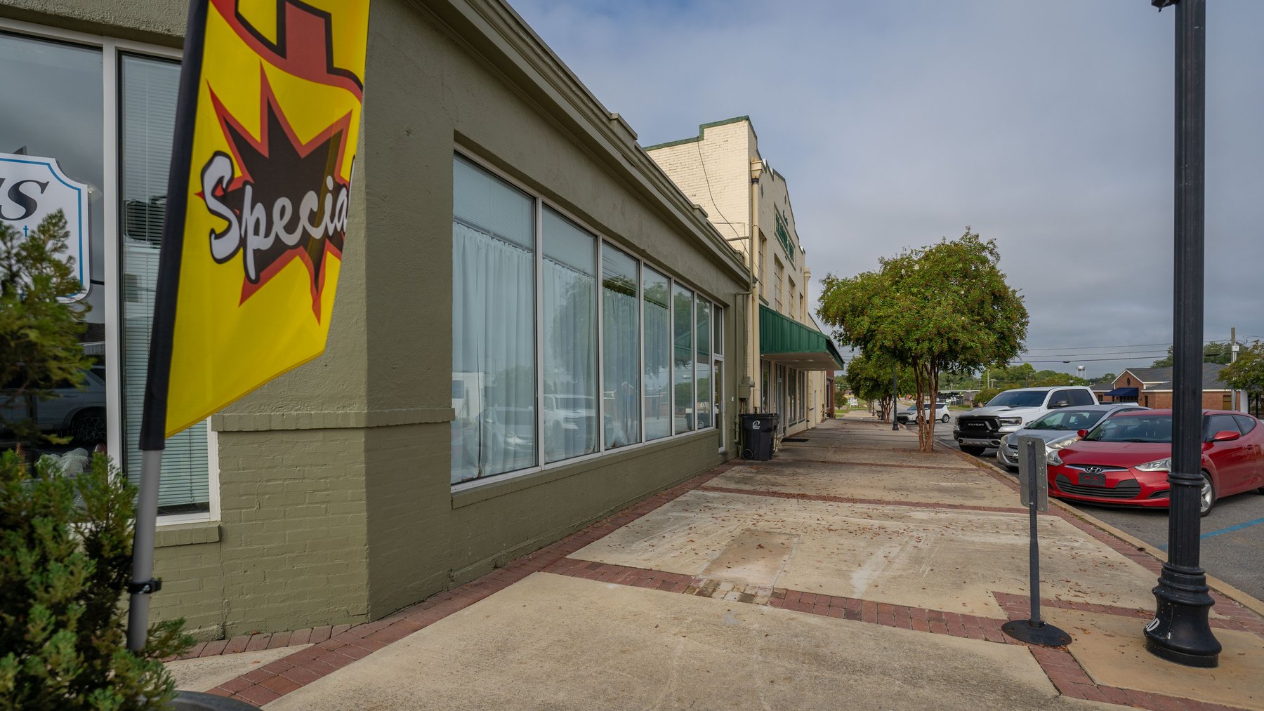 Image for Knives Restaurant – Camilla, Georgia