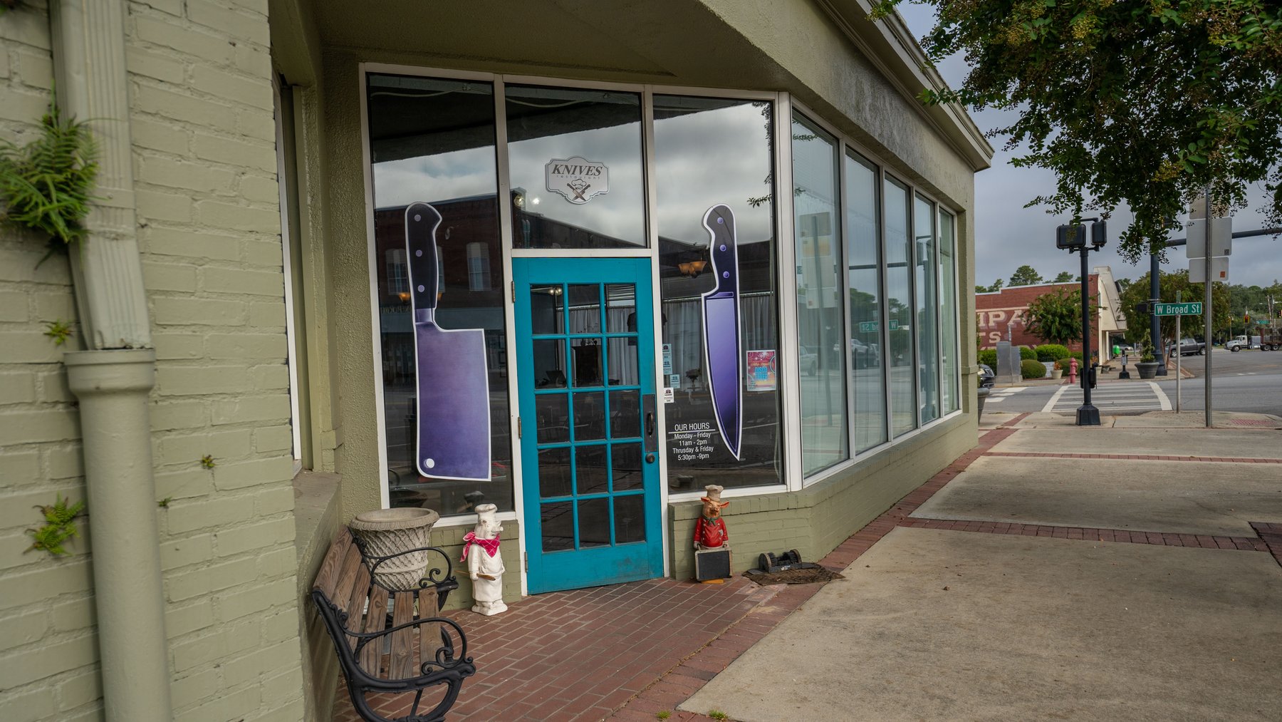 Image for Knives Restaurant – Camilla, Georgia