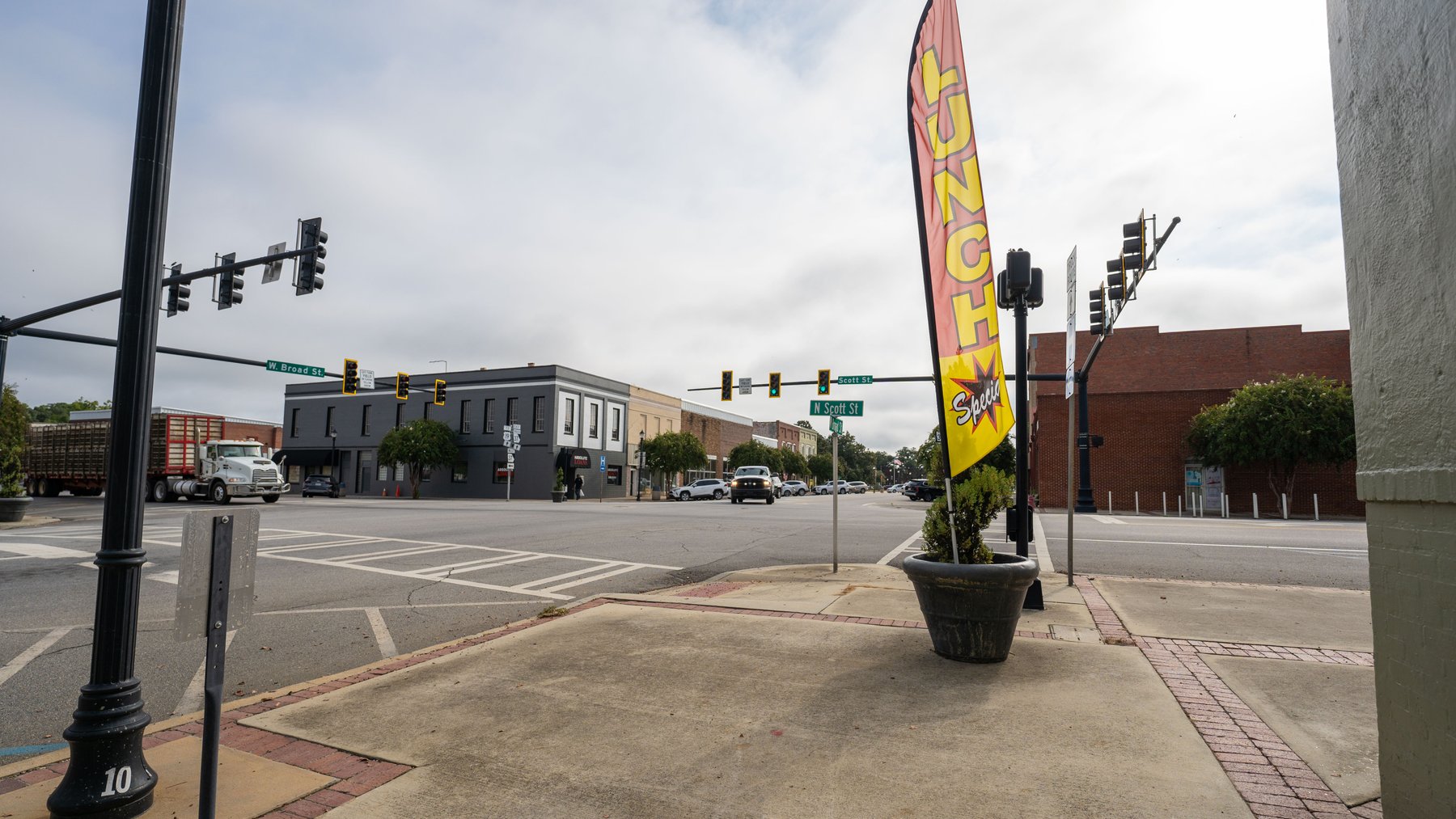 Image for Knives Restaurant – Camilla, Georgia