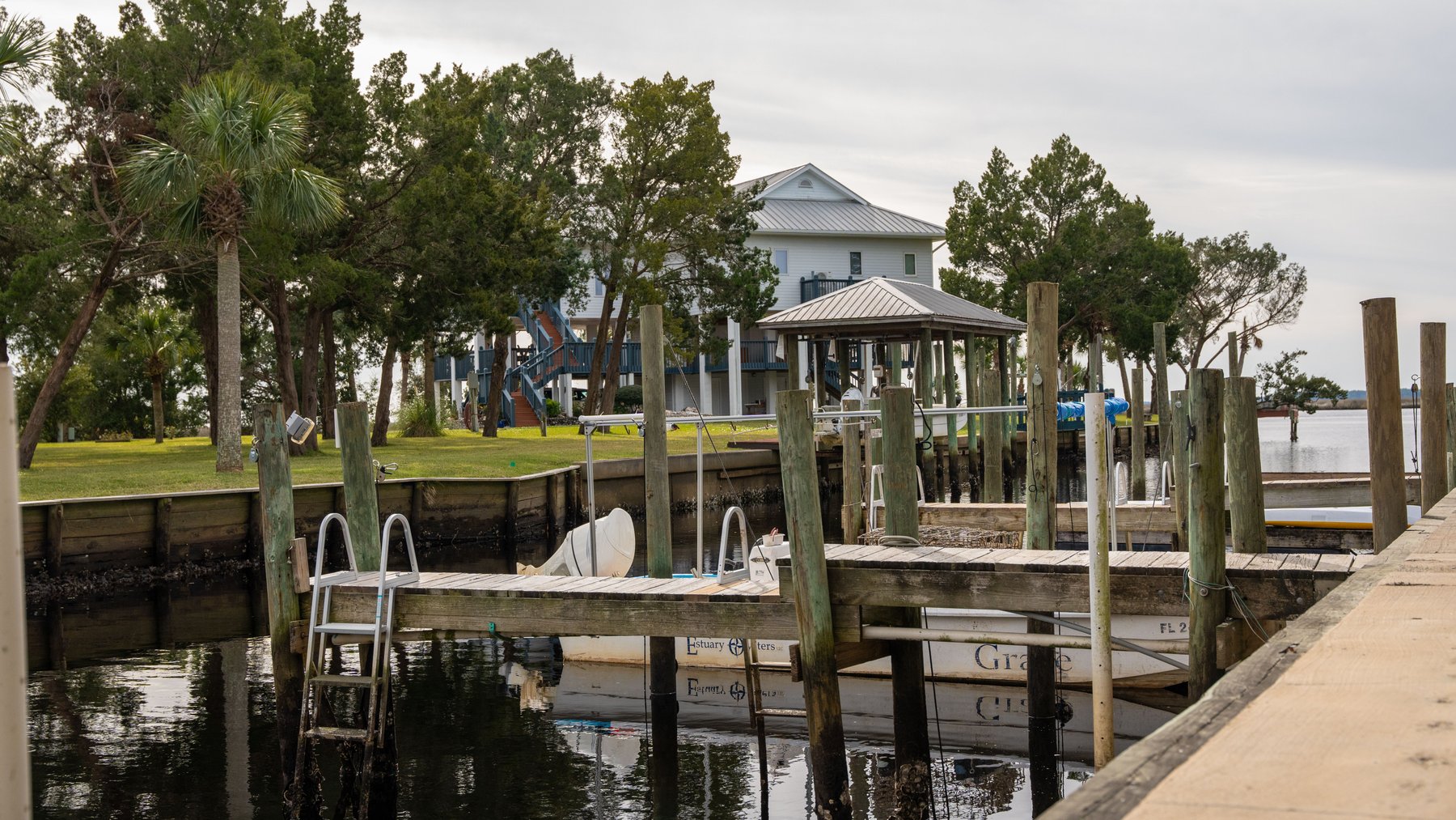 Image for Estuary Oysters - 5 Water Leases, Growing and Processing Equipment, Marina and Cold Storage