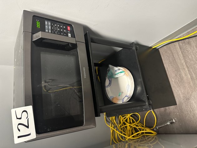 Image for TOSHIBA EM925A5A-BS Microwave and Furniture