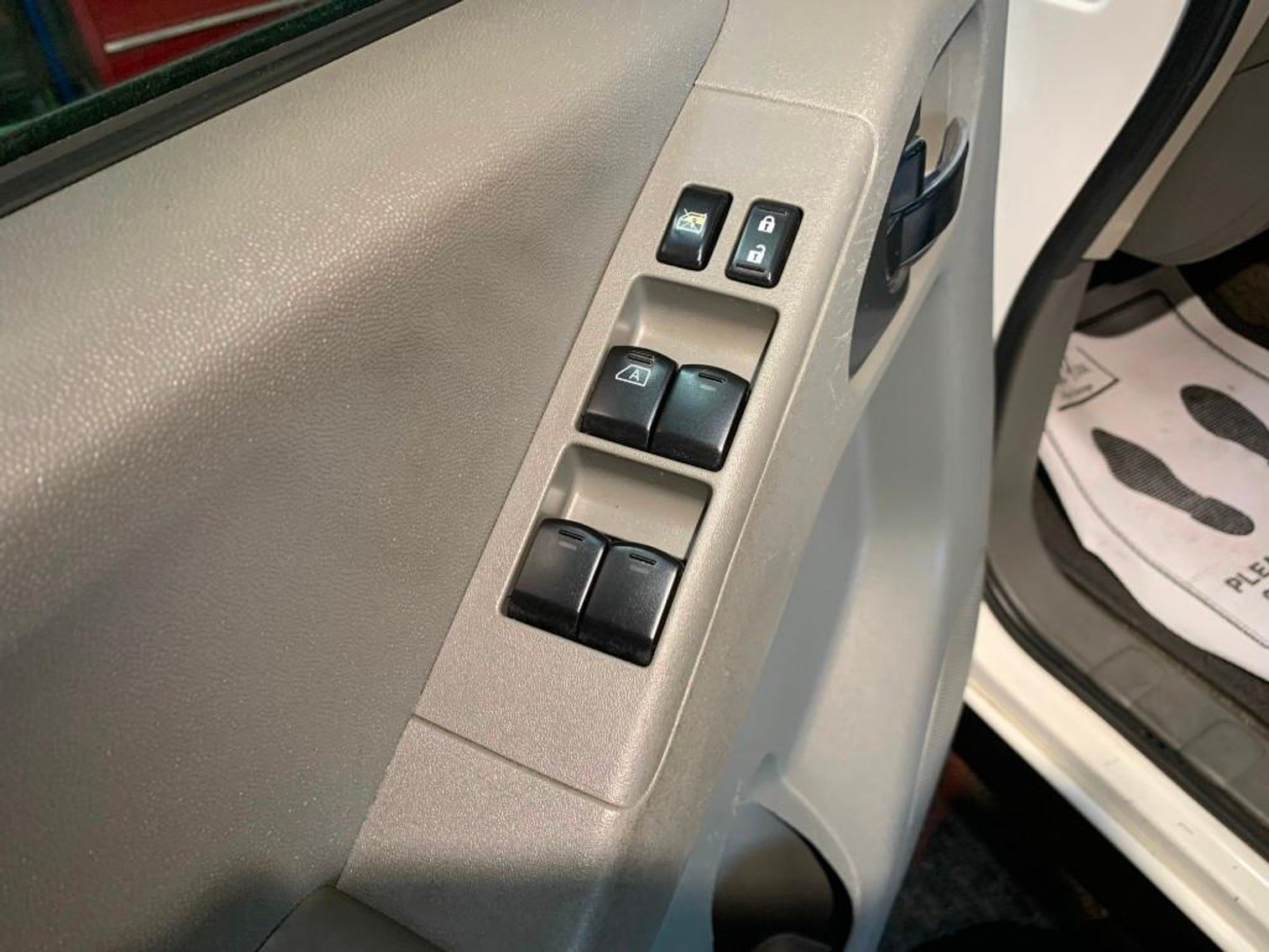 Image for 2013 Nissan Frontier 4x4 Crew Cab