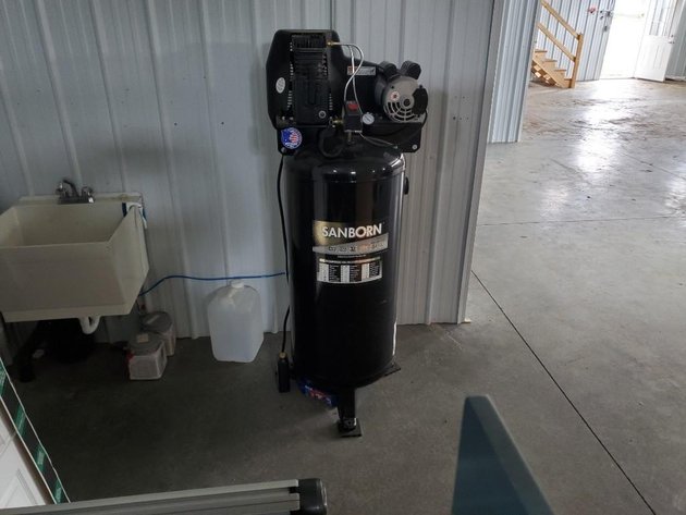 Image for Sioux Falls, SD: Online Only Short Notice Sale of Vinyl Decal Converting Equipment