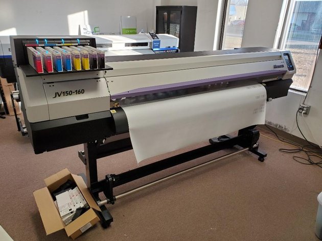 Image for Des Moines, IA: Complete Sign & Screen Printing Company & Installation Vehicles