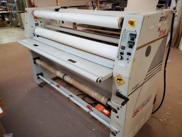 Image for Des Moines, IA: Complete Sign & Screen Printing Company & Installation Vehicles