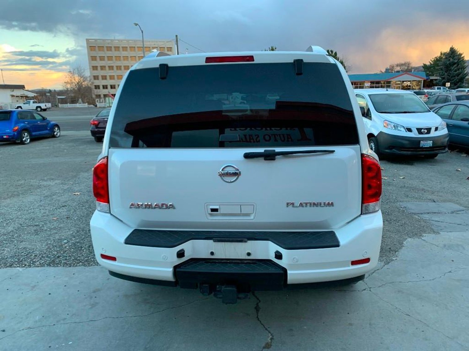 Image for 2015 Nissan Armada Platinum Edition