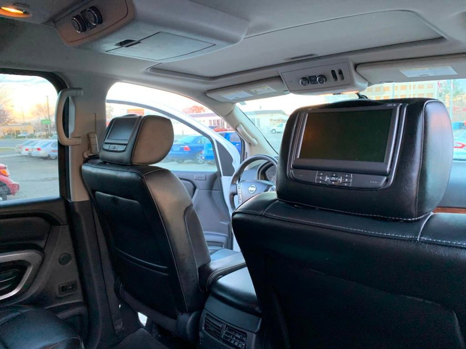 Image for 2015 Nissan Armada Platinum Edition