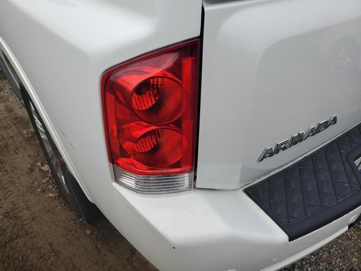 Image for 2015 Nissan Armada Platinum Edition