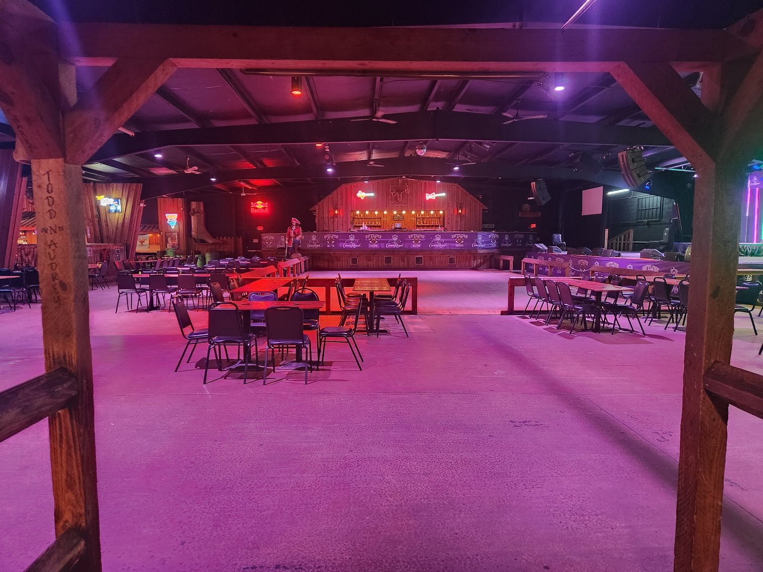 Image for Columbia, SC: Former Skyline Club 14,741± SF Building on 3.8± Acres (Lexington County)