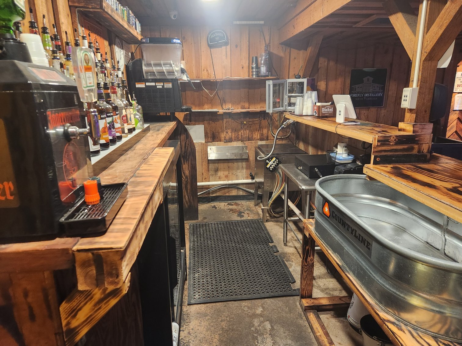 Image for Columbia, SC: Former Skyline Club 14,741± SF Building on 3.8± Acres (Lexington County)