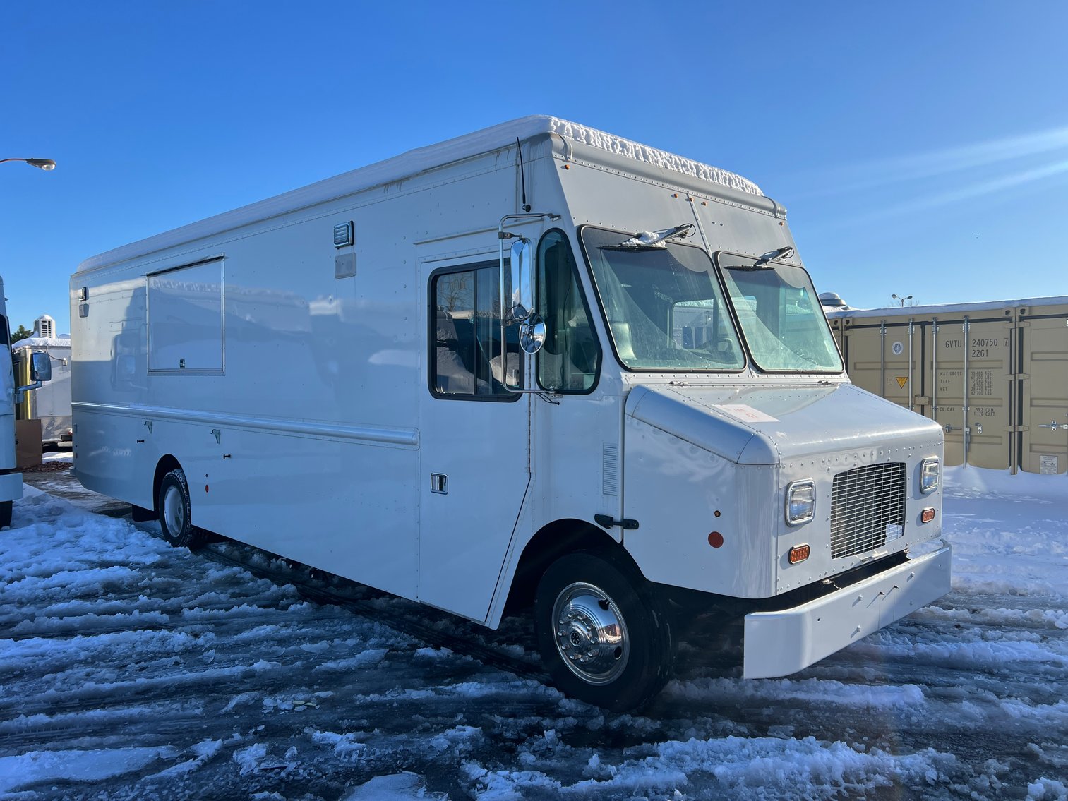 Image for AZ, CA, WA: Food Truck & Food Trailer Fleet Reduction