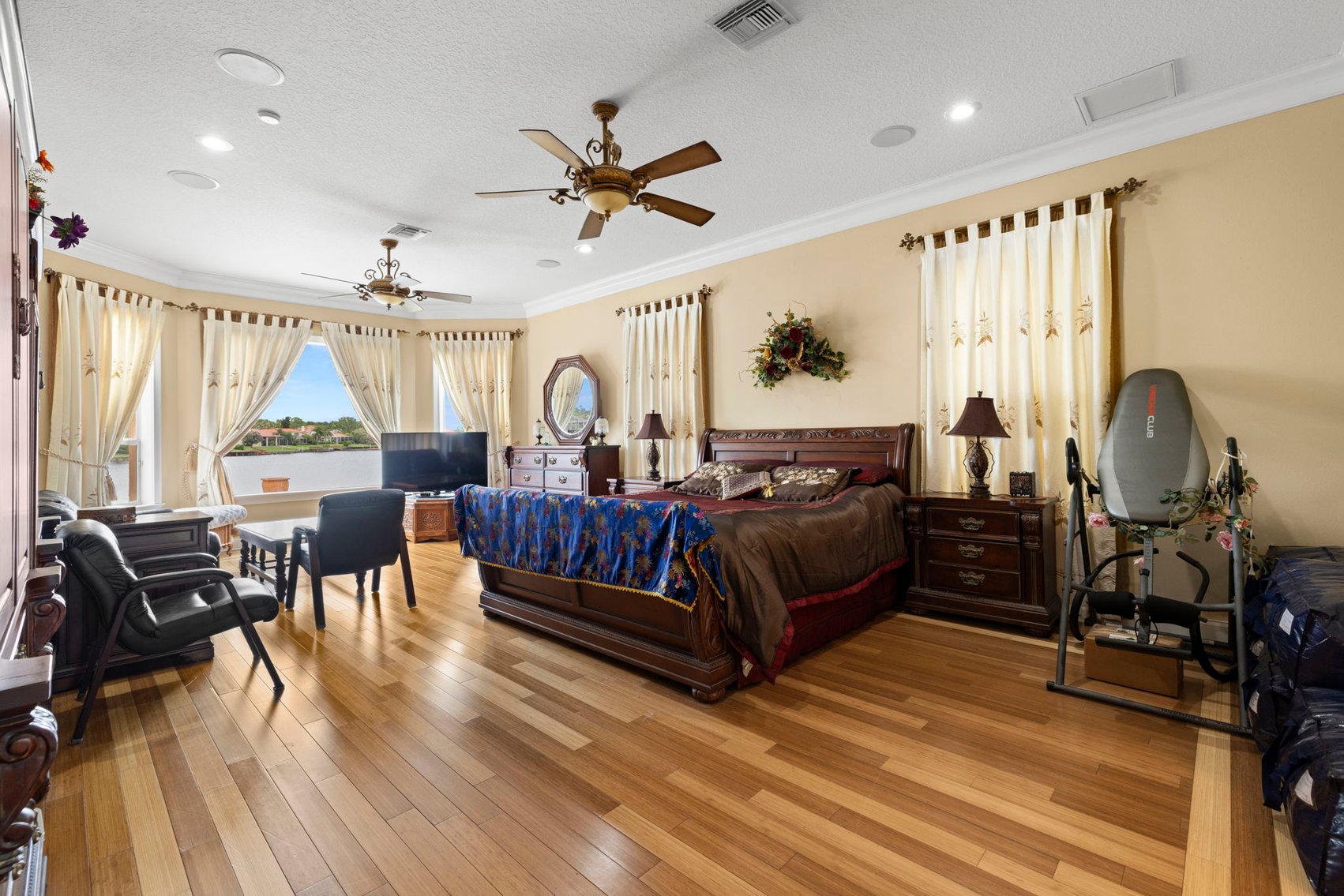 Image for ABSOLUTE SALE - 10549 Cory Lake Dr, Tampa, FL 33647