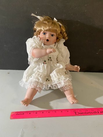 Image for Doll Auction Day 1