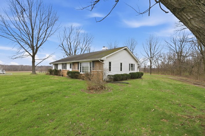 Image for Onsite Live House Auction 3634 Hazelton Etna Rd, Johnstown, OH 43031 May 9th 2pm