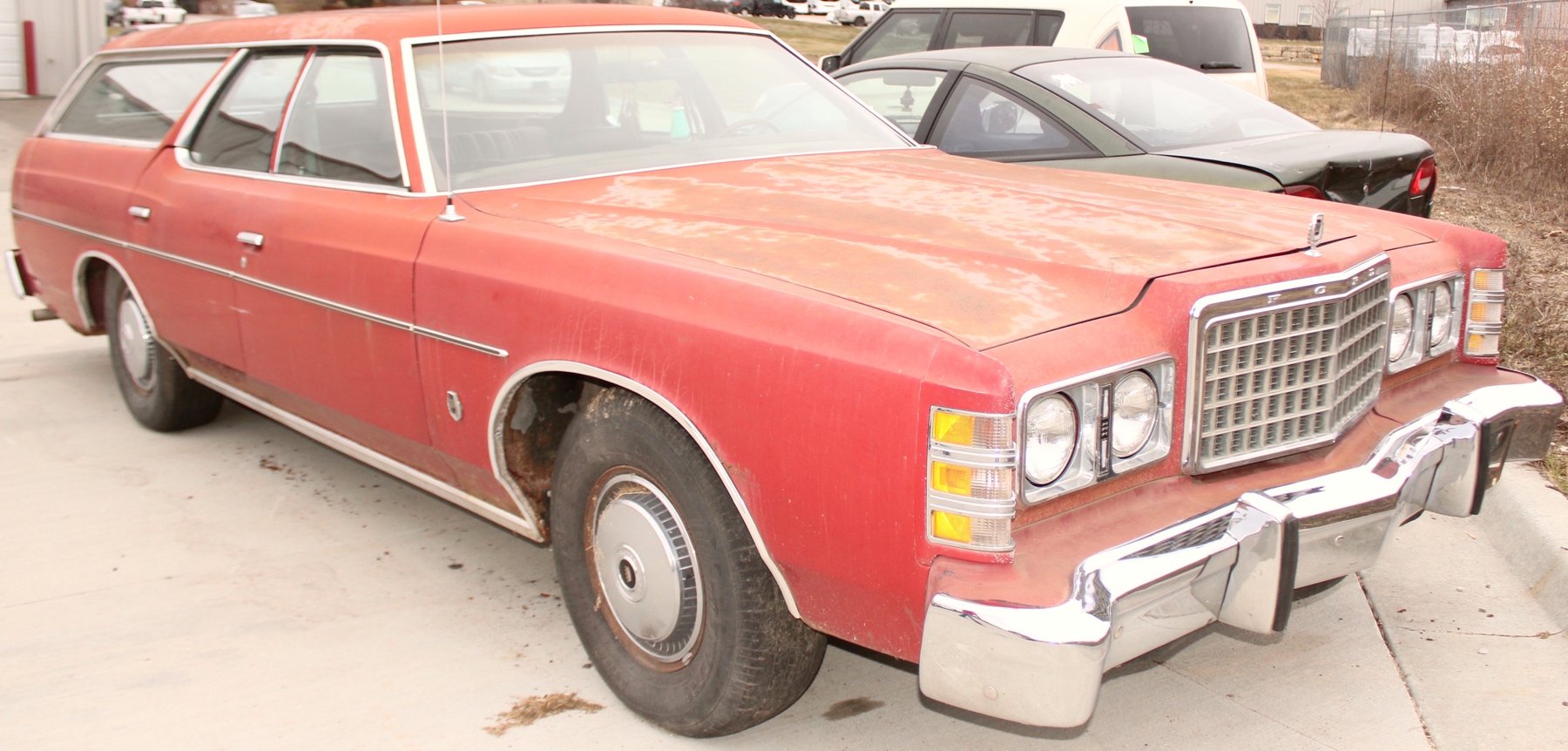 Image for FANTASTIC LIVING ESTATE AUCTION