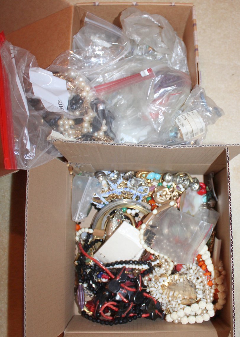 Image for VINTAGE TIME CAPSULE ESTATE AUCTION