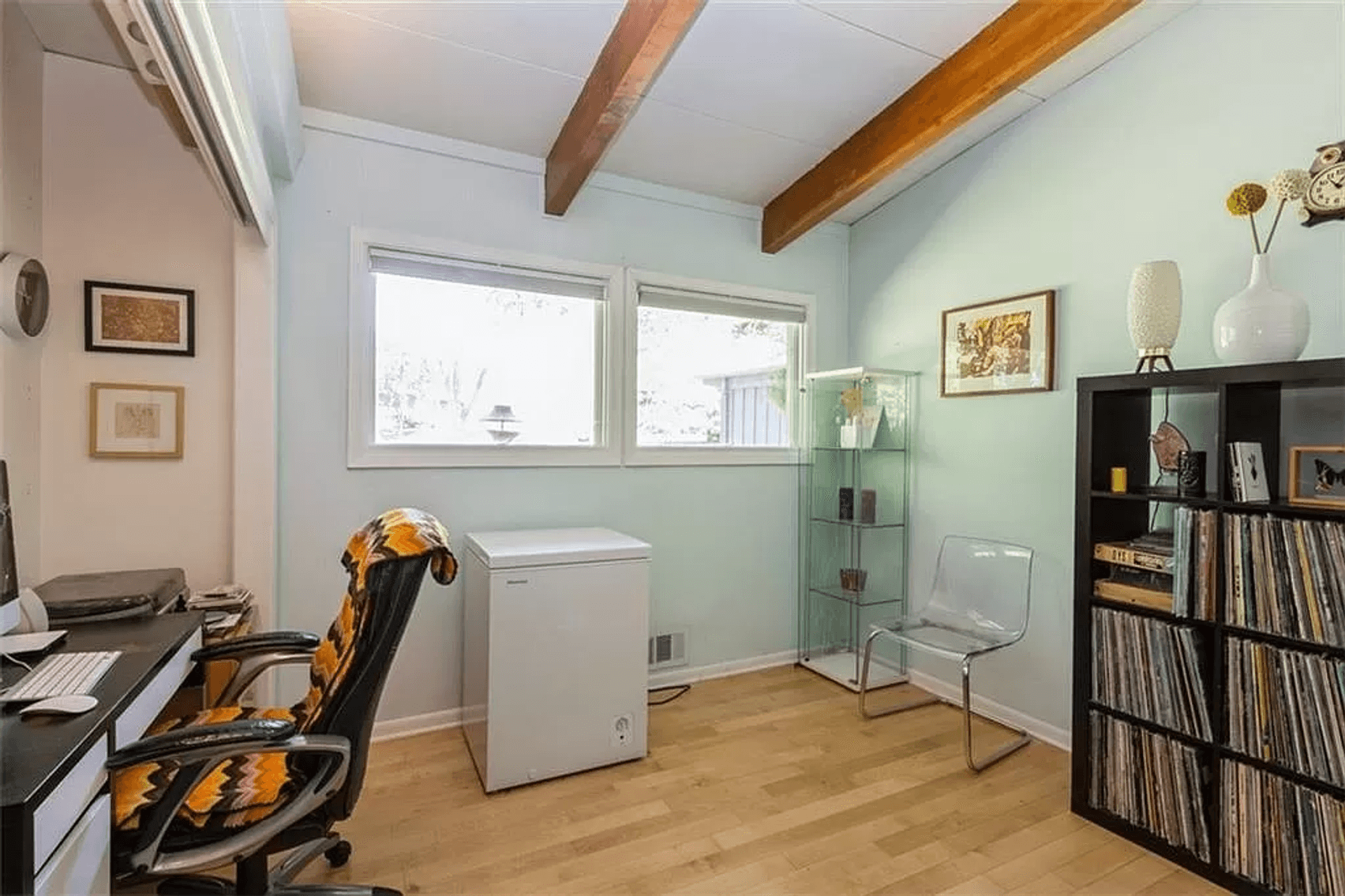 Image for MID CENTURY LIVING ESTATE AUCTION