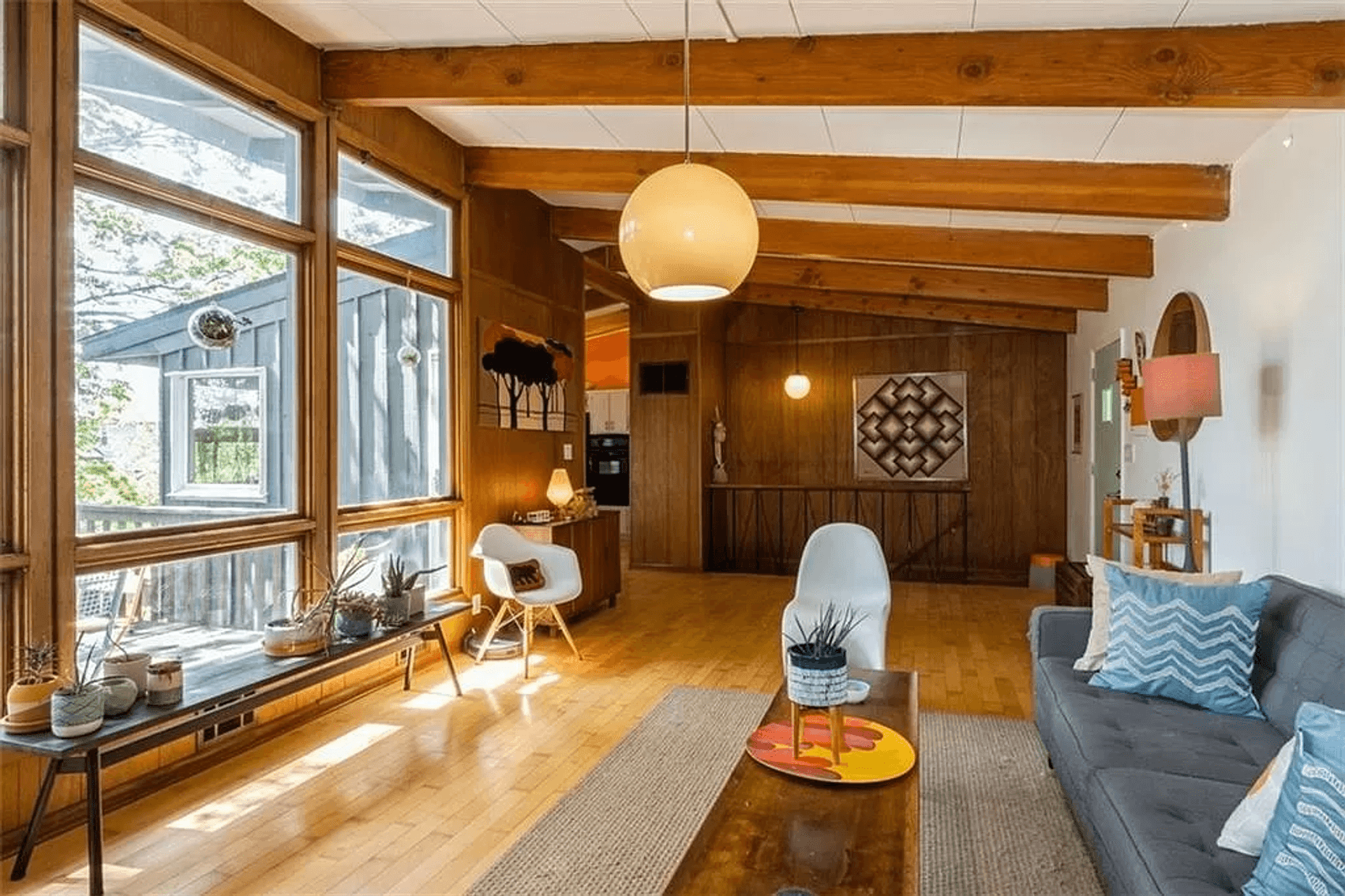 Image for MID CENTURY LIVING ESTATE AUCTION