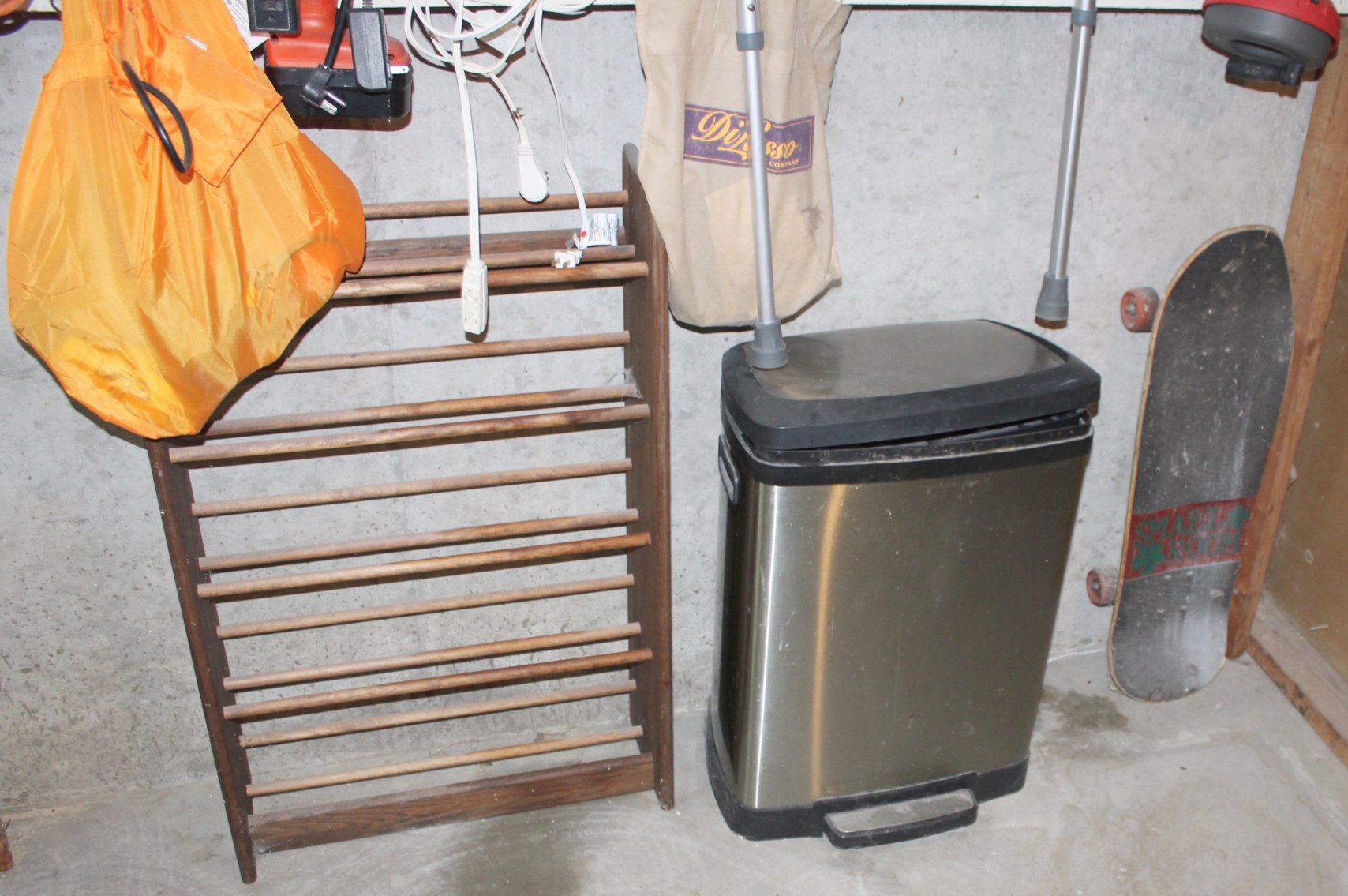 Image for MID CENTURY LIVING ESTATE AUCTION